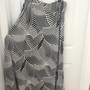Elegant Black and White Patterned Skirt can be worn as a Strapless Dress!